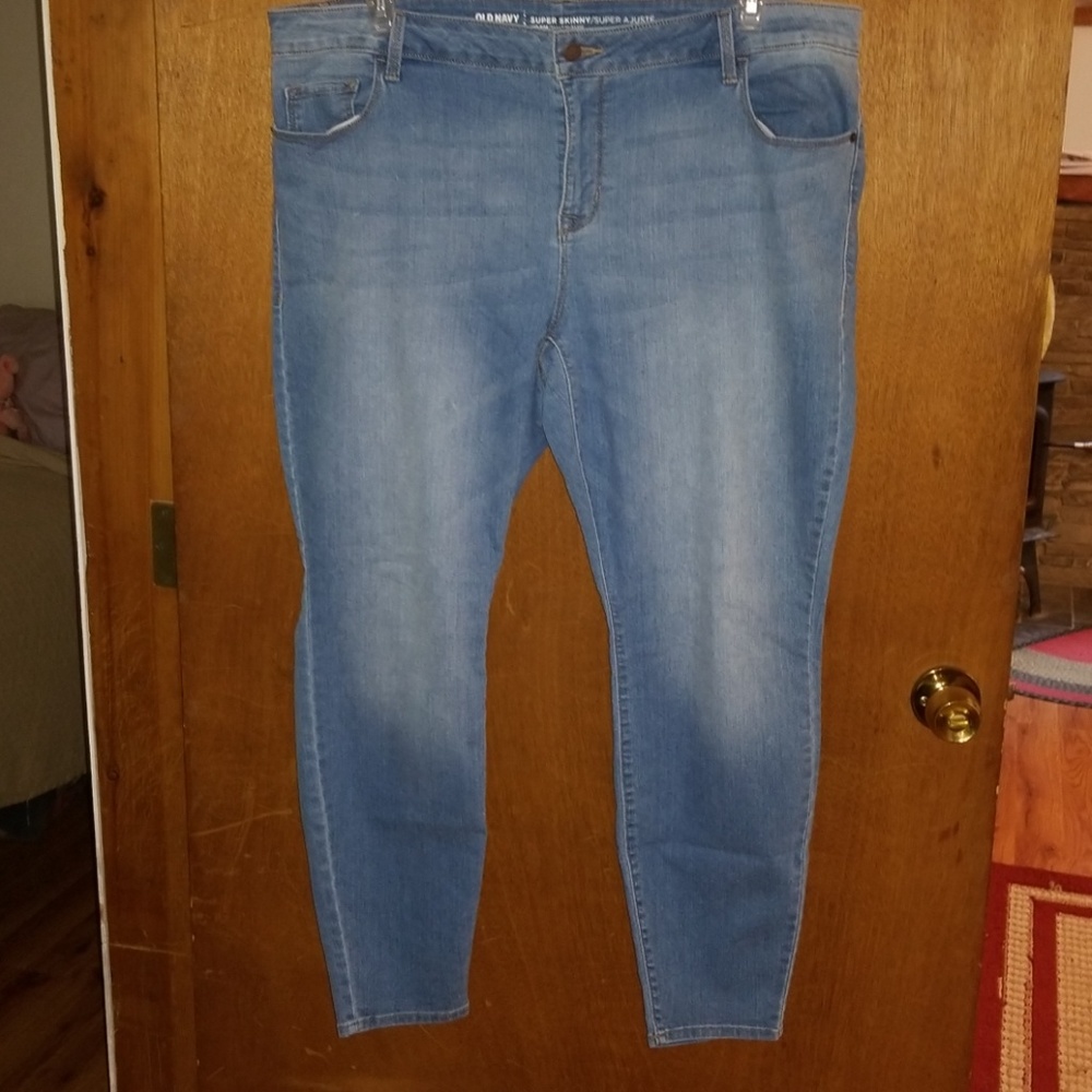 Old Navy Super Skinny Mid-Rise Jeans Short